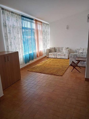 Traditional House with 2 floors - 5 minutes from Beach